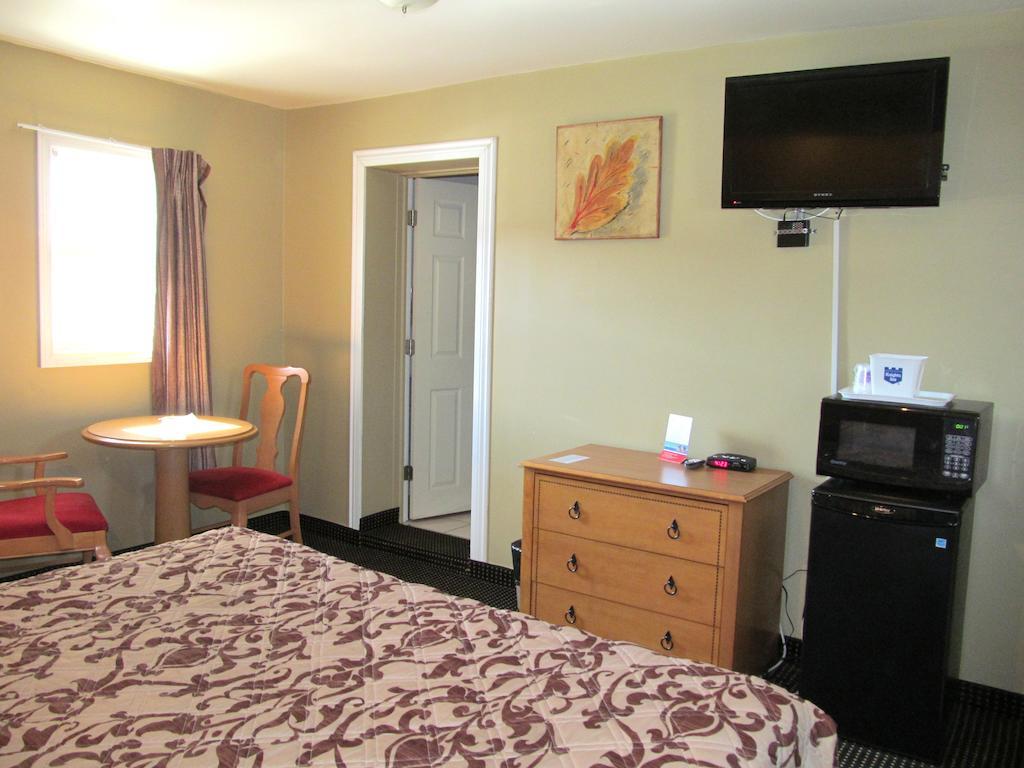 Knights Ontario Motel London