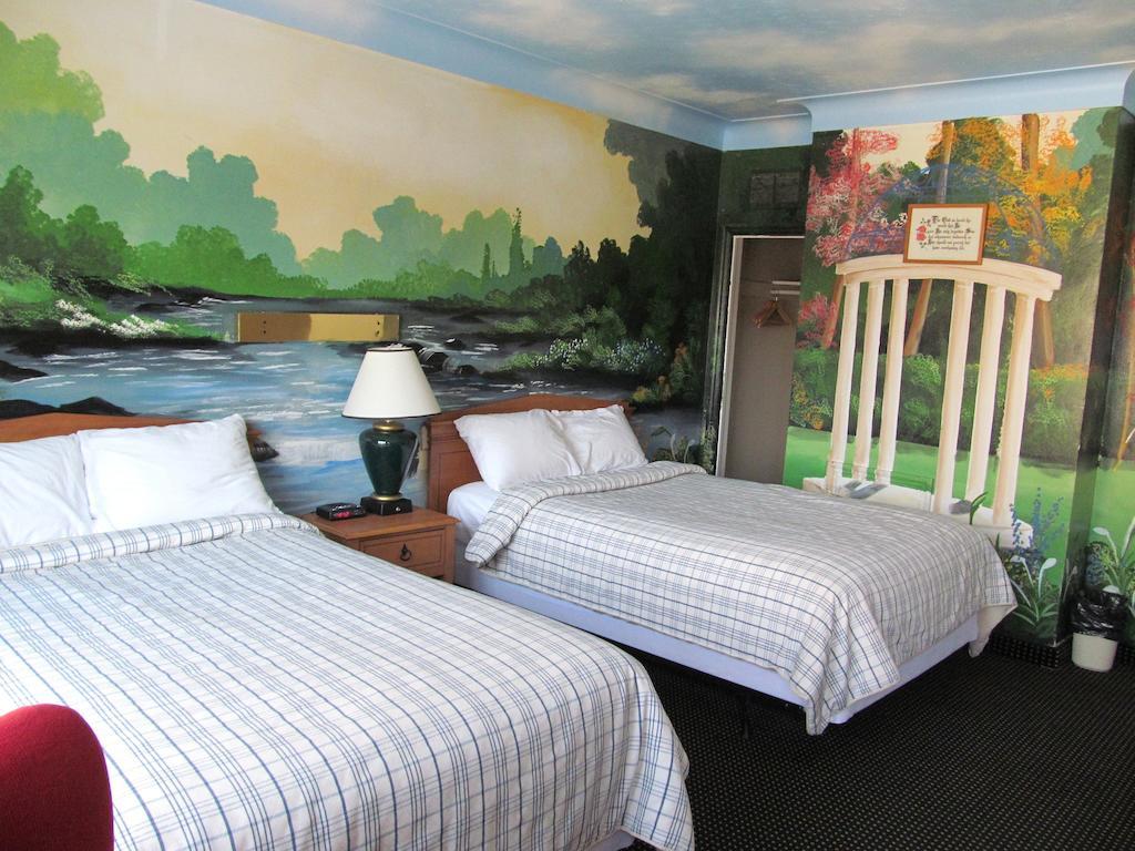 Knights Ontario Motel 2*