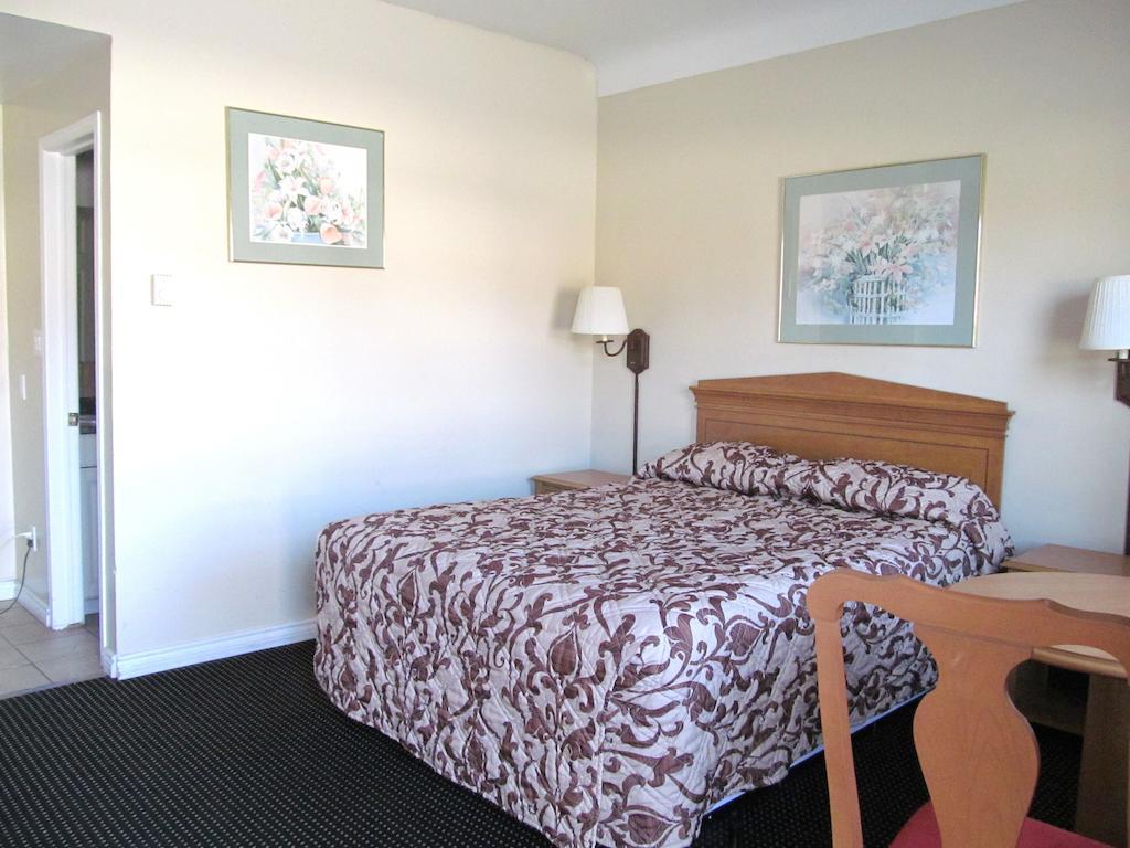 Motel Knights Ontario 2*