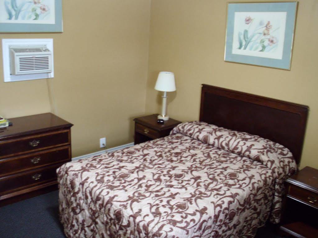 Knights Ontario Motel London
